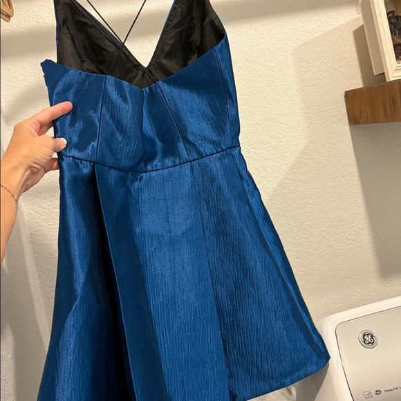 TOPSHOP Elegant Blue Sleeveless Dress - Picture 2 of 2